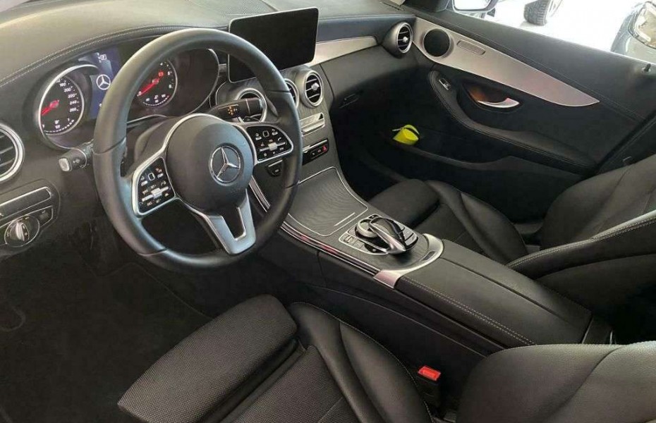 Mercedes-Benz Třídy C d T 9G Avantgarde Exclusive Distronic MBUX