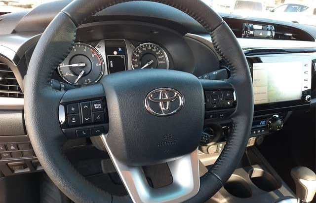 Toyota Hilux 2.8 D-4D Double-Cab Executive