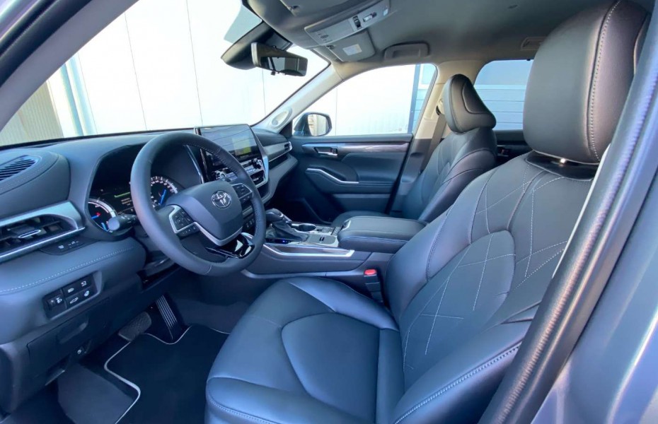 Toyota Highlander 2.5 Hybrid Luxury JBL Premium Sound
