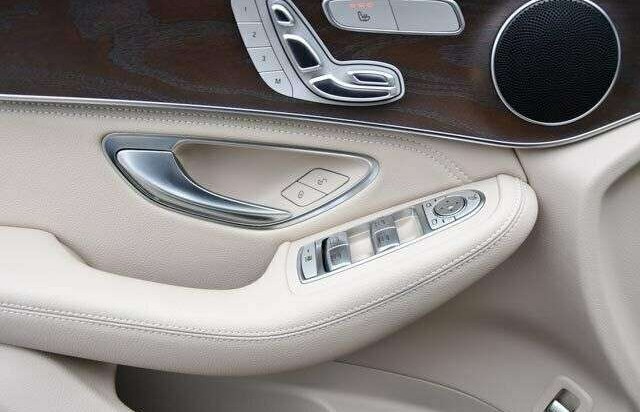 Mercedes-Benz GLC 43 AMG 4M Pano Navi LED ParkPilot Vzduch