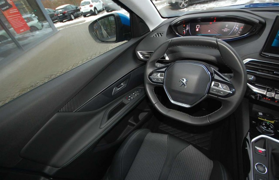 Peugeot 3008 Allure PureTech 130 - NEUES MODELL - LED -