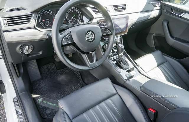 Škoda Superb Combi 2.0 TDI SCR Premium Edition ACC