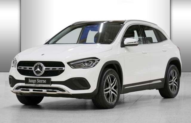 Mercedes-Benz GLA 200d Progressive LED Pano Navi SHD Spurh