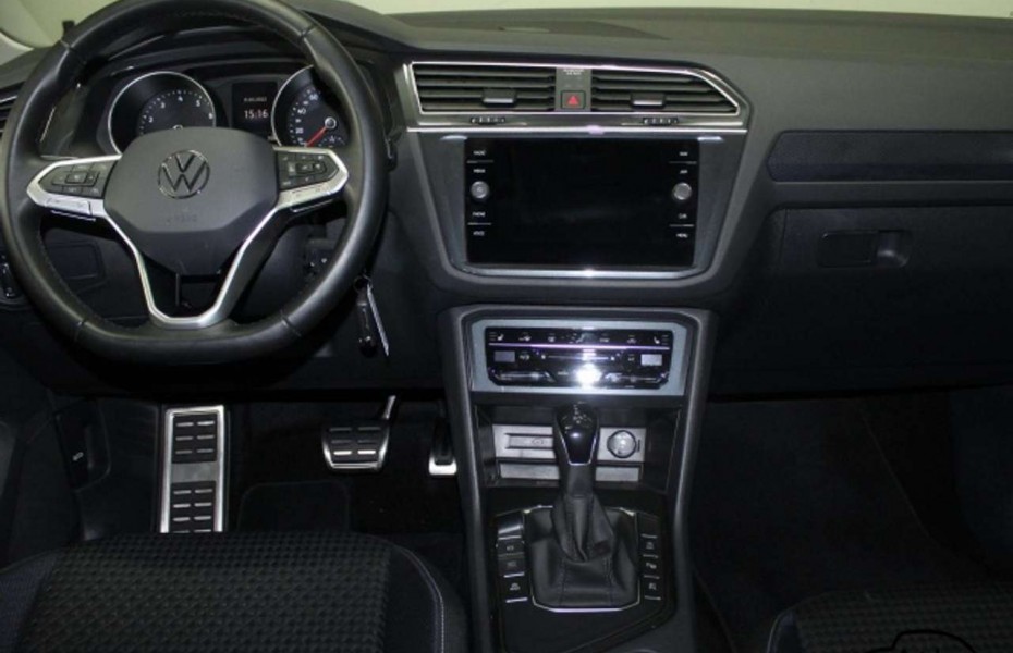 Volkswagen Tiguan United 1,5TSI DSG AHK Pano Navi LED Klima