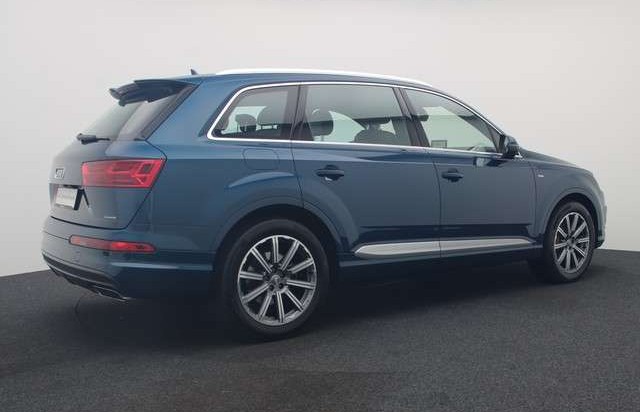 Audi Q7 50 TDI quattro S line Navi LED