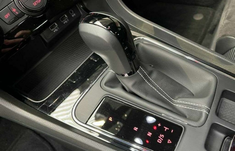 SEAT Leon ST 2.0 TSI 4Drive DSG Cupra NAVI VOLL-LED