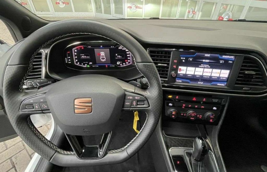 SEAT Leon ST 2.0 TSI 4Drive DSG Cupra NAVI VOLL-LED