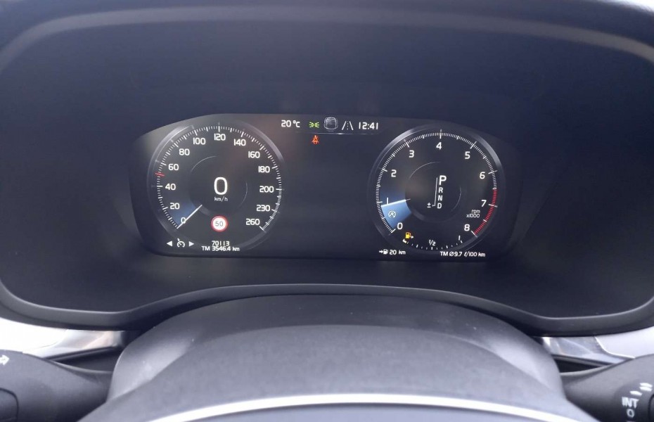 Volvo V60 Kombi T5 Momentum WinterPak Pano Taž Navi LED Apple VentSed