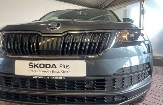 Škoda Karoq 1,5 TSI Style AHK, LRHZ, LANE, SHZ, GRA