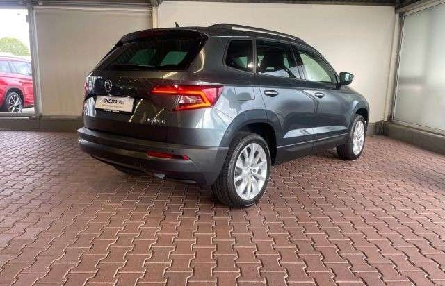 Škoda Karoq 1,5 TSI Style AHK, LRHZ, LANE, SHZ, GRA