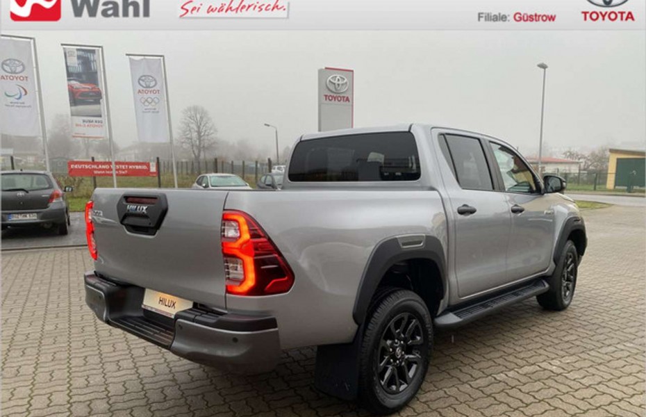 Toyota Hilux 2.8 D4-D 4x4 Double Cab Invincible 12 Monate ab Be