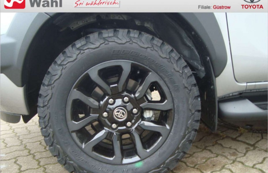 Toyota Hilux 2.8 D4-D 4x4 Double Cab Invincible 12 Monate ab Be