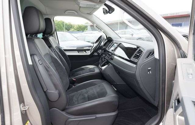 Volkswagen Multivan 2.0 TDI DSG Generation Six ACC AHK