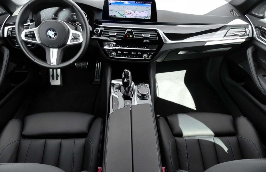 BMW Řada 5 d M SPORTPAKET+PANORAMA+NAVI+H&K SOUNDSYSTEM+PDC+S