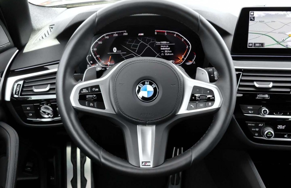 BMW Řada 5 d M SPORTPAKET+PANORAMA+NAVI+H&K SOUNDSYSTEM+PDC+S