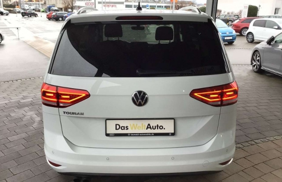 Volkswagen Touran 2.0 TDI DSG ACTIVE ACC+LED+7-Sitz