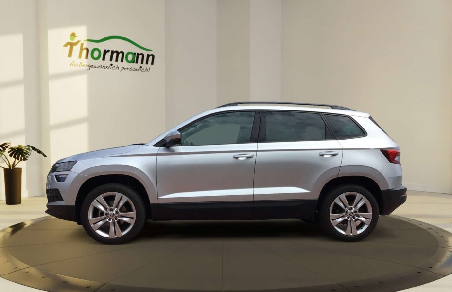 Škoda Karoq 1.5 TSI Style AHK Navi Keyless Entry