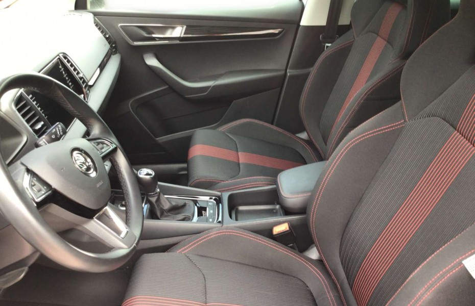 Škoda Karoq 1.5 TSI Style AHK Navi Keyless Entry