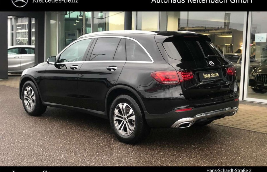 Mercedes-Benz GLC 220 GLC220d 4M AMG+STHZG+AHK+PANO AMBIEN+EASYPAC+LED