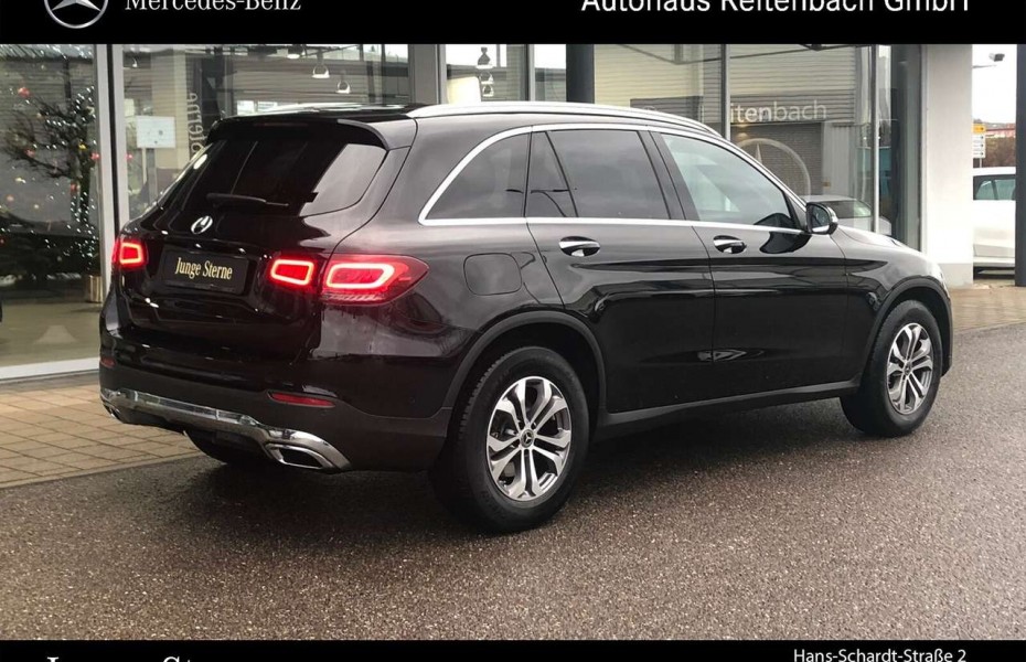 Mercedes-Benz GLC 220 GLC220d 4M AMG+STHZG+AHK+PANO AMBIEN+EASYPAC+LED