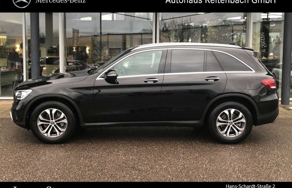 Mercedes-Benz GLC 220 GLC220d 4M AMG+STHZG+AHK+PANO AMBIEN+EASYPAC+LED