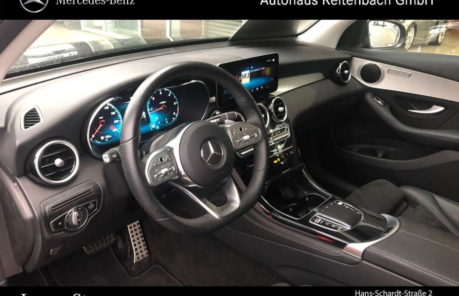 Mercedes-Benz GLC 220 GLC220d 4M AMG+STHZG+AHK+PANO AMBIEN+EASYPAC+LED