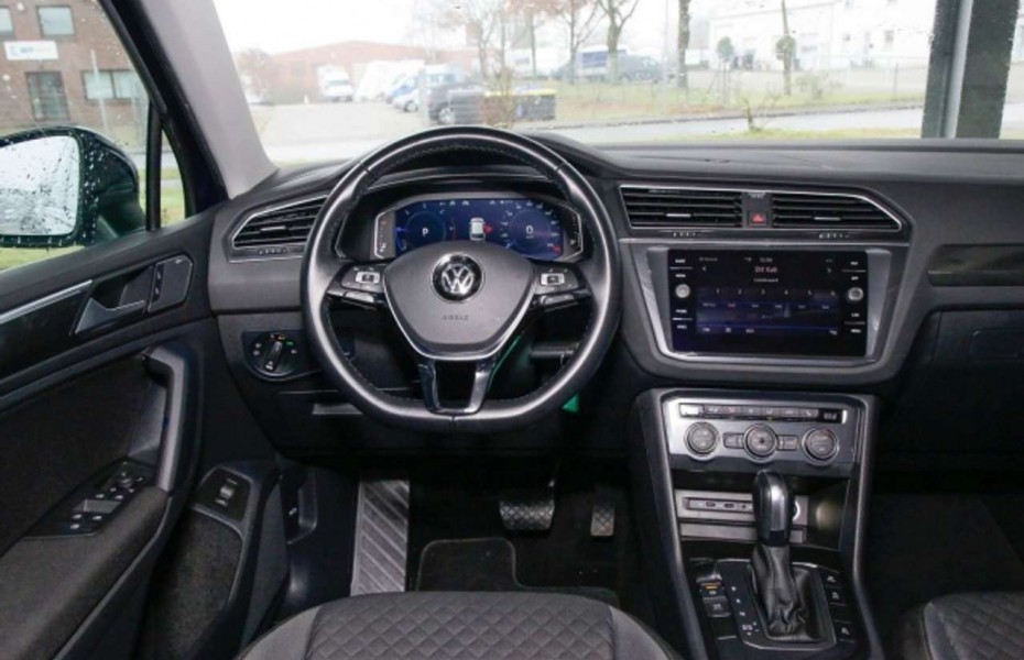 Volkswagen Tiguan 2.0 TDI Comfortline Bluetooth Navi LED