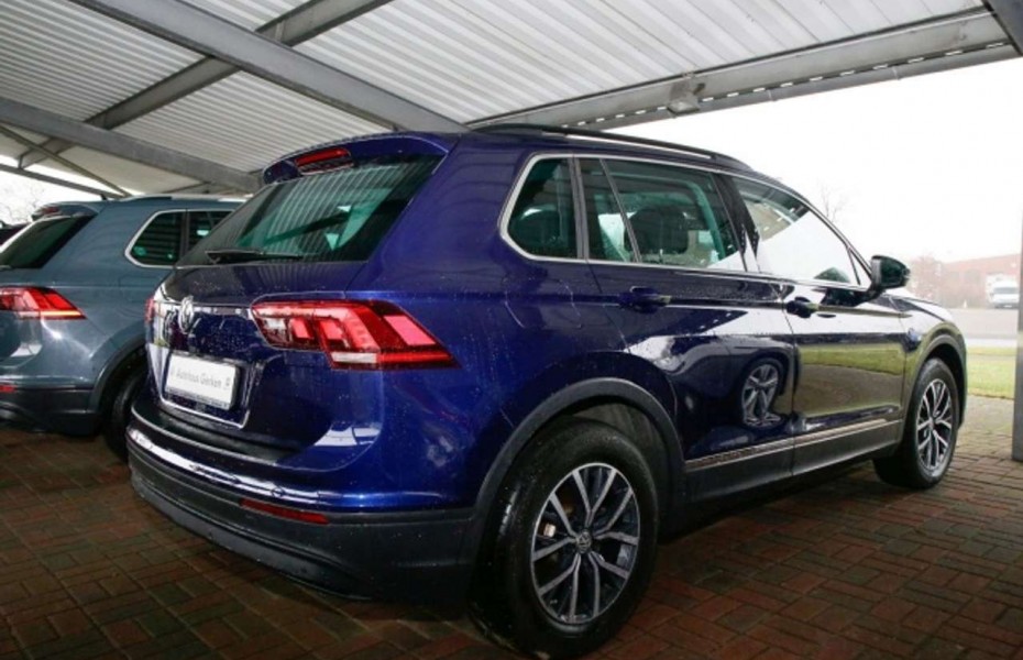 Volkswagen Tiguan 2.0 TDI Comfortline Bluetooth Navi LED