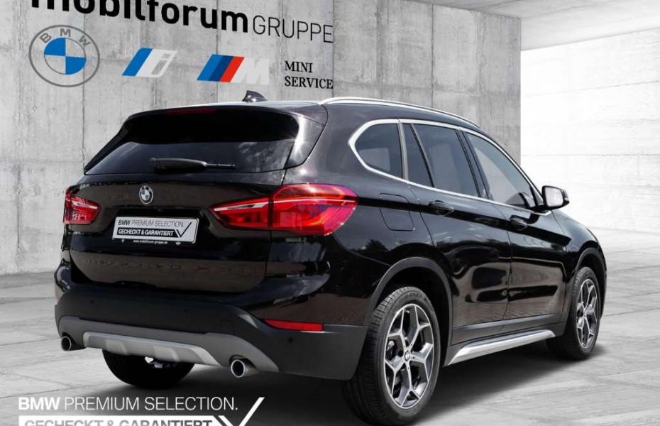 BMW X1 xDrive20d X-Line ACC HUD Navi Panorama Leder