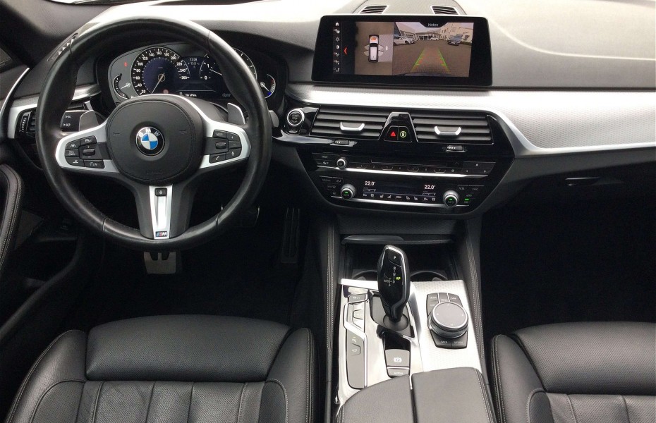 BMW Řada 5 i xDrive Touring M Sportpaket Head-Up DAB