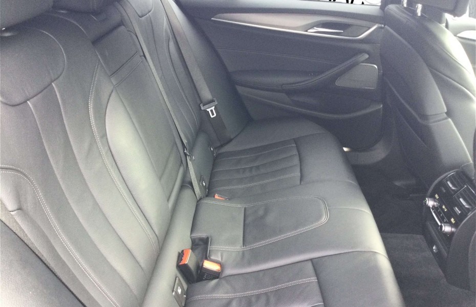 BMW Řada 5 i xDrive Touring M Sportpaket Head-Up DAB