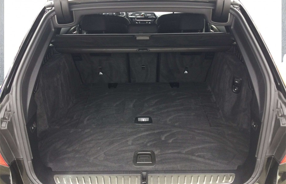 BMW Řada 5 i xDrive Touring M Sportpaket Head-Up DAB