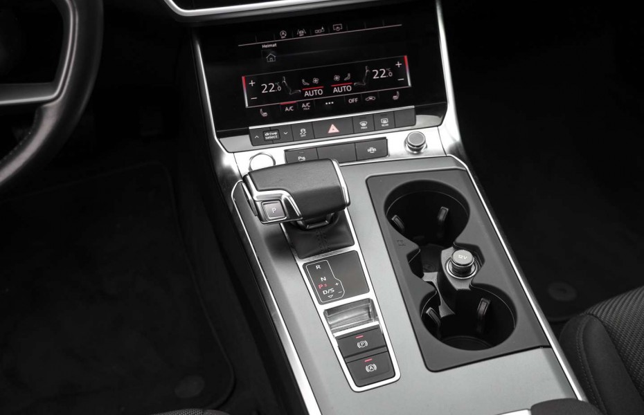 Audi A6 Avant 2.0 TDI S tronic NAVI PANO LM ACC