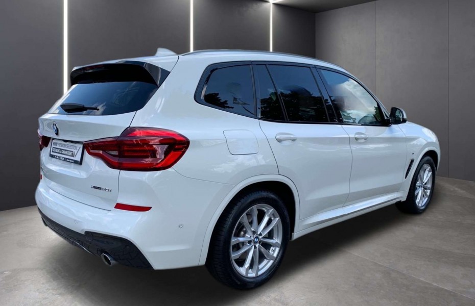 BMW X3 xDrive20i  M SPORTPAKET+ANH.KUPPLUNG+HEAD UP+PANOR