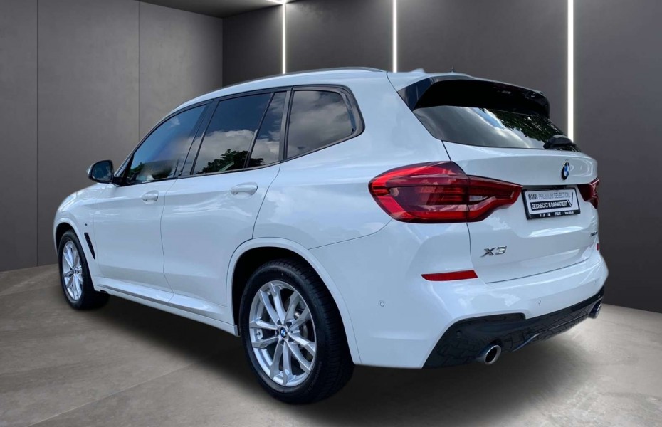 BMW X3 xDrive20i  M SPORTPAKET+ANH.KUPPLUNG+HEAD UP+PANOR