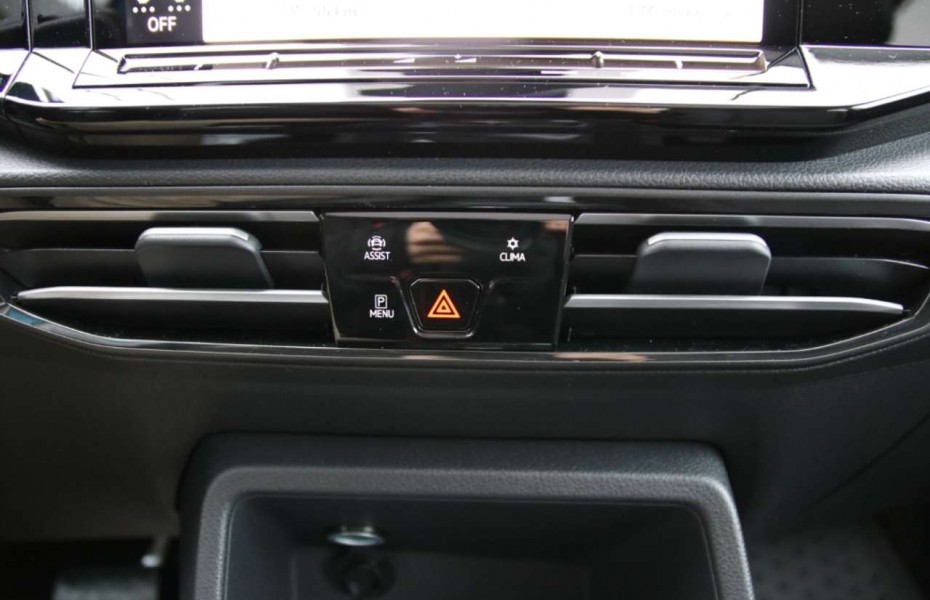 Volkswagen Caddy Style 2.0 TDI DSG Standheizung+Klima LED Navi Keyl