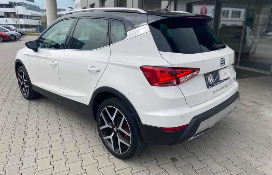 SEAT Arona 1.5 TSI LED Navi Tažné Kam Apple ParkPilot LED