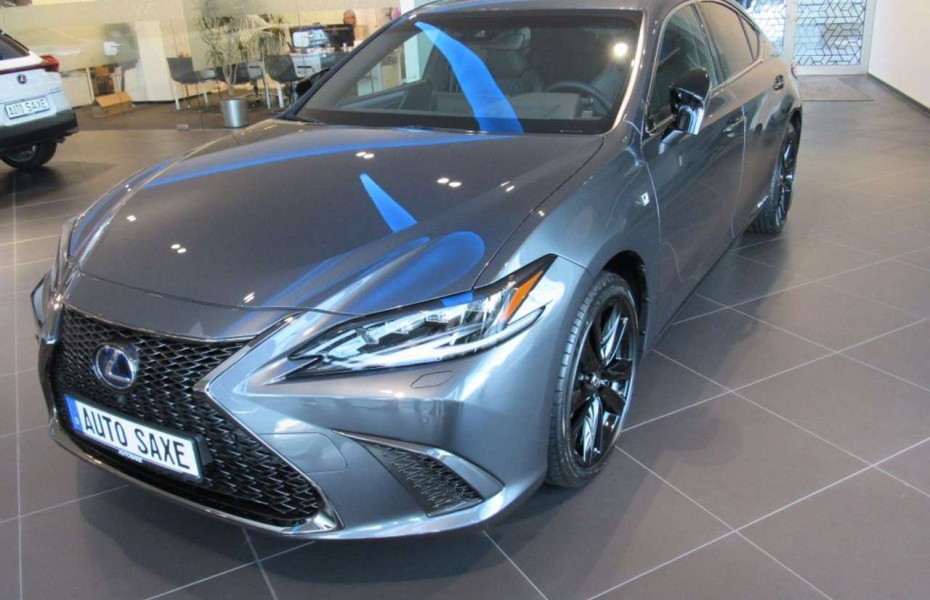 Lexus ES 300h F SPORT