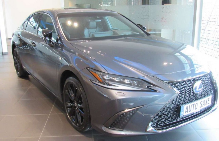 Lexus ES 300h F SPORT