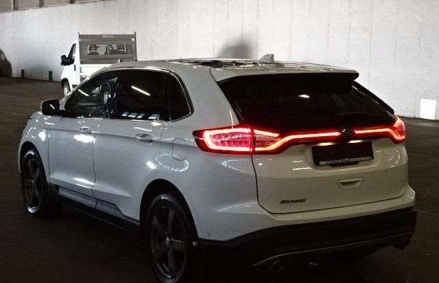 Ford Edge Titanium 4x4 2.0TDCI BiTurbo LED Pano Navi