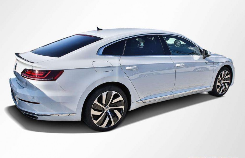 Volkswagen Arteon 2.0 TDI DSG R-Line NAVI RFK