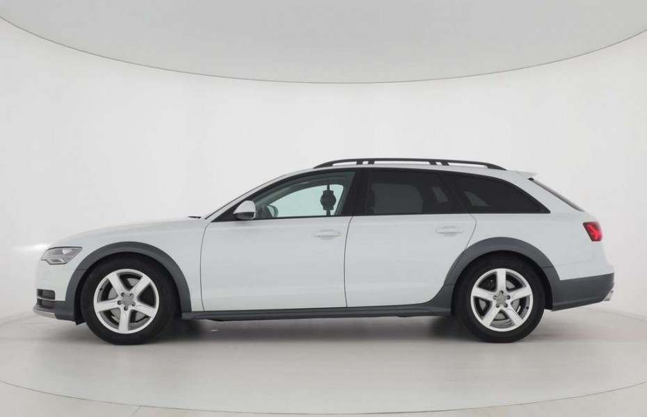 Audi A6 Avant allroad quattro 3.0TDI S-tronic AHK/LED