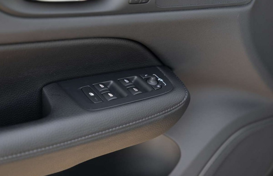 Volvo V60 Inscription T5 Geartronic 1.Hand.18 Zoll.LED.Navi.