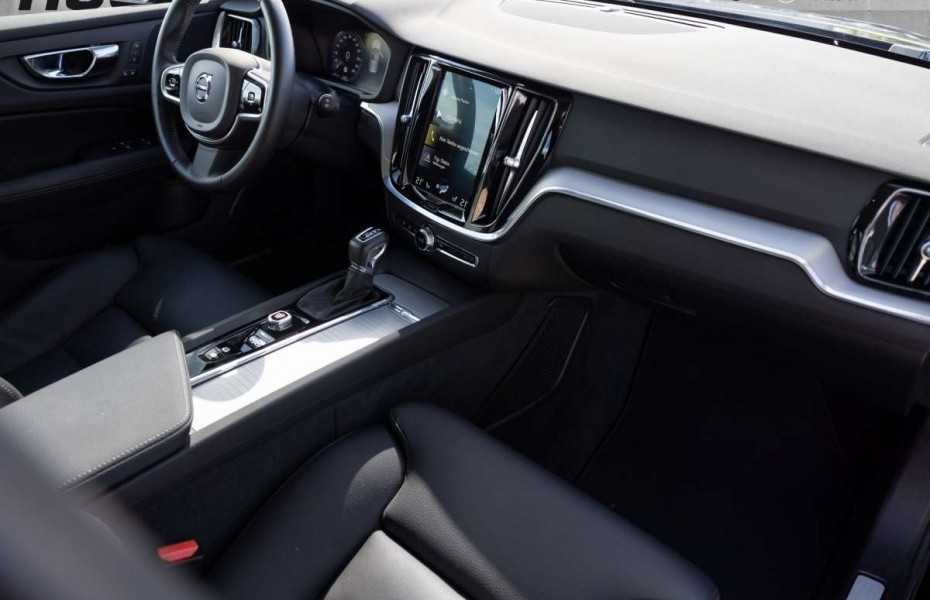 Volvo V60 Inscription T5 Geartronic 1.Hand.18 Zoll.LED.Navi.