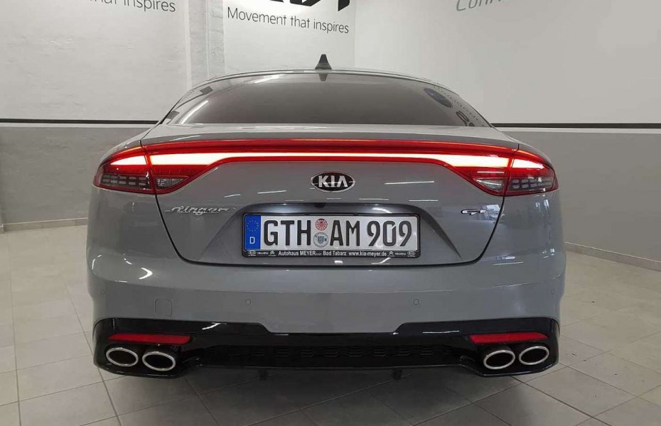 Kia Stinger 3.3T AWD GT+Alcantara+Panorama+Head-Up