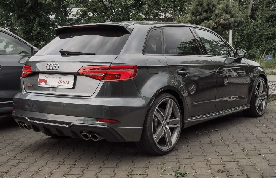 Audi S3 Sportback TFSI S tronic MATRIX-LED/RIDE MAGNETI