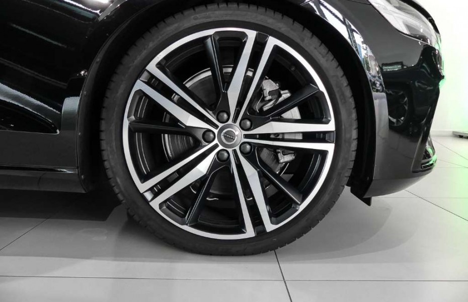 Volvo S60 T5 Geartronic R-Design Navi HUD LED AdTemp