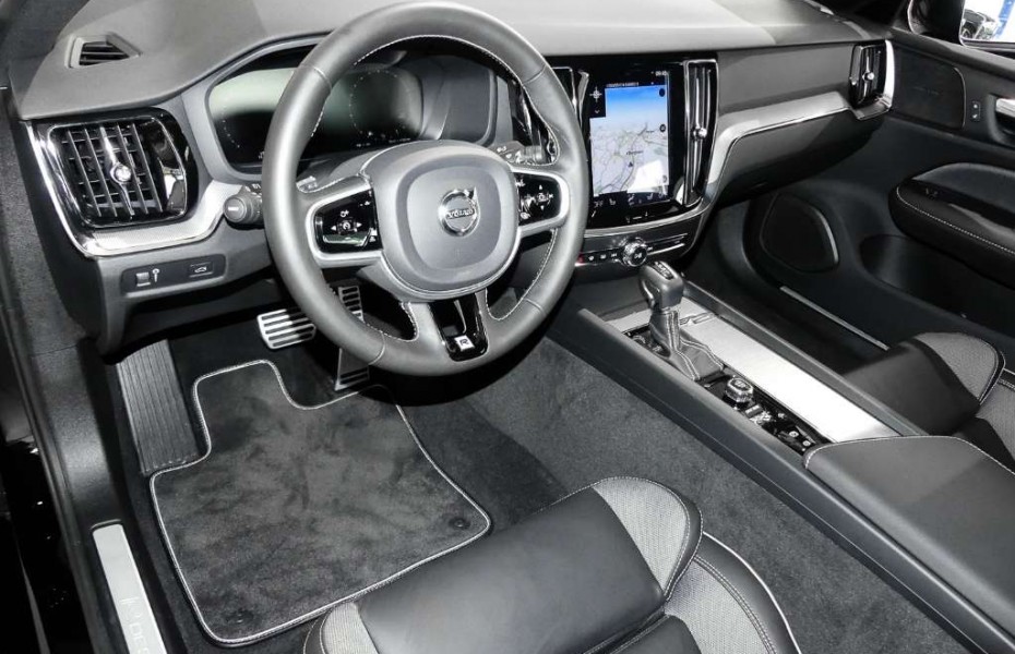 Volvo S60 T5 Geartronic R-Design Navi HUD LED AdTemp