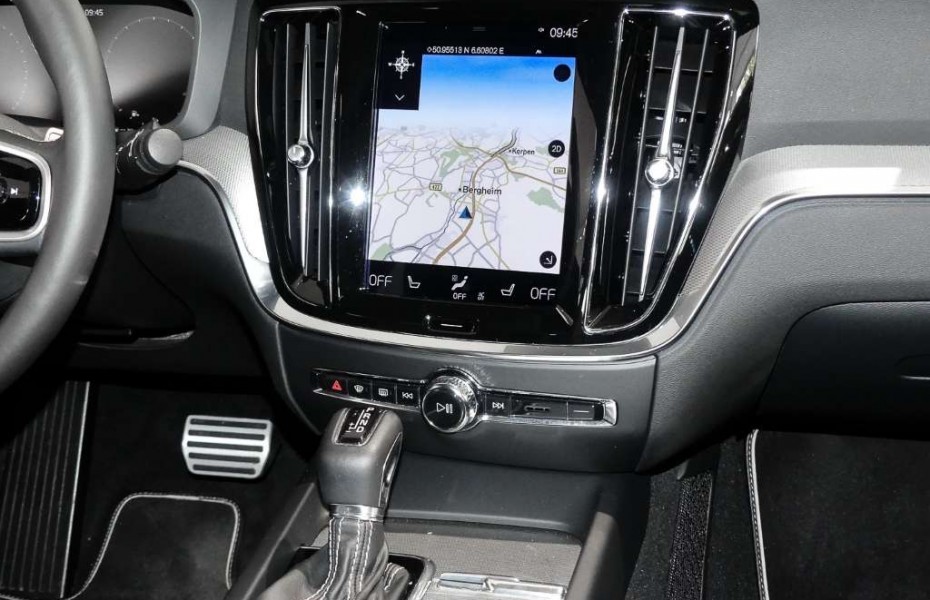 Volvo S60 T5 Geartronic R-Design Navi HUD LED AdTemp