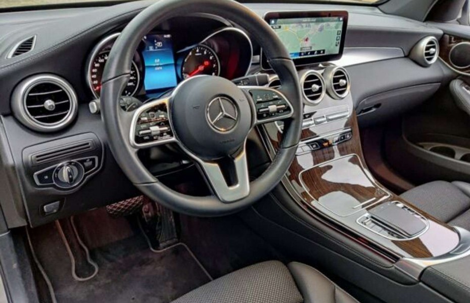 Mercedes-Benz GLC 300 4M AMG-Line|Distronic|AHK|Panoramadach